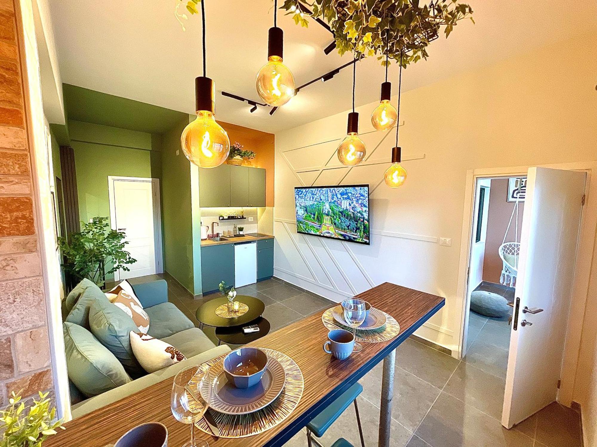 Designer With Complex & Jacuzzi Near Bahai Garden Haifa