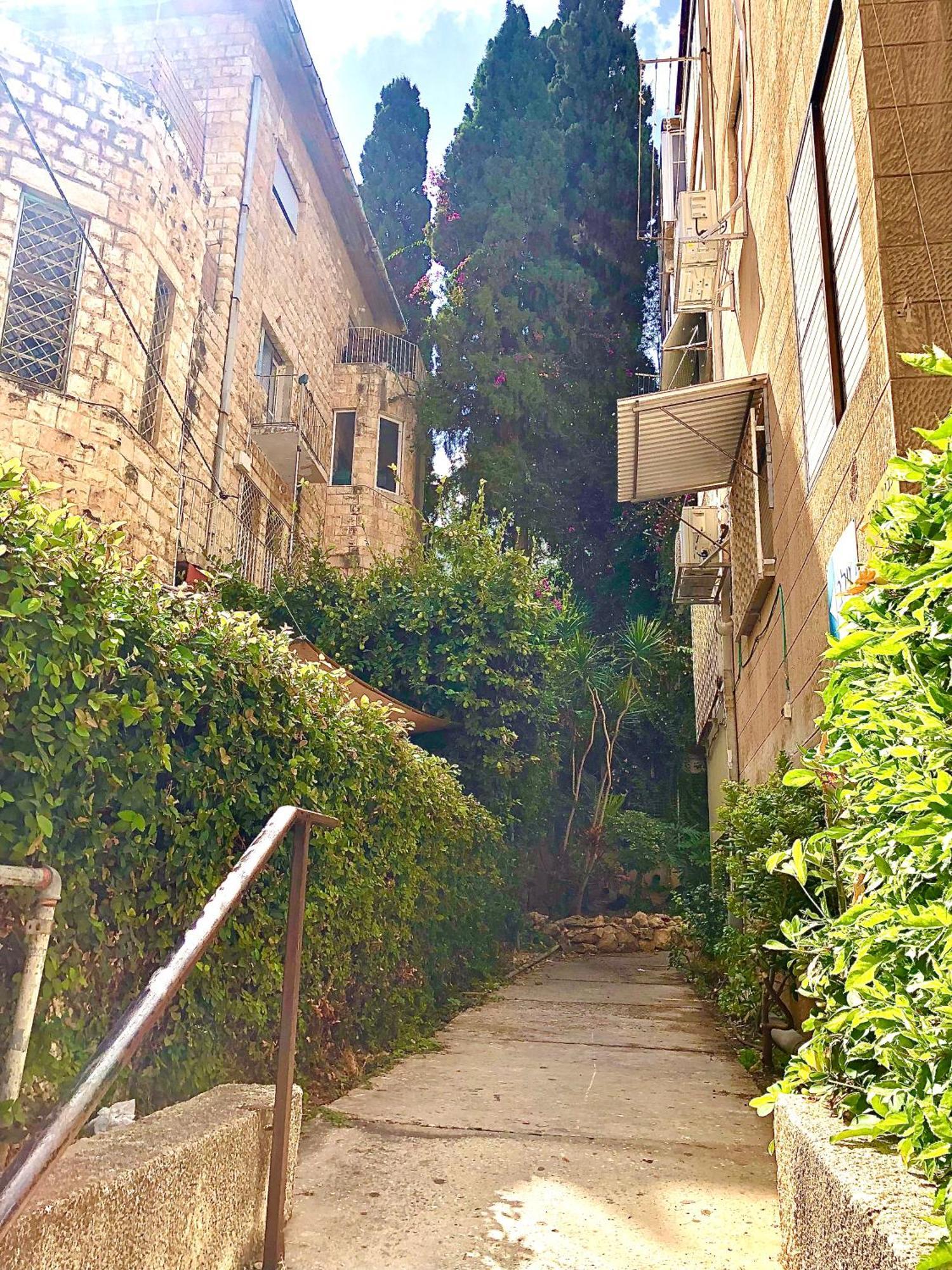 Designer With Complex & Jacuzzi Near Bahai Garden דירה *
