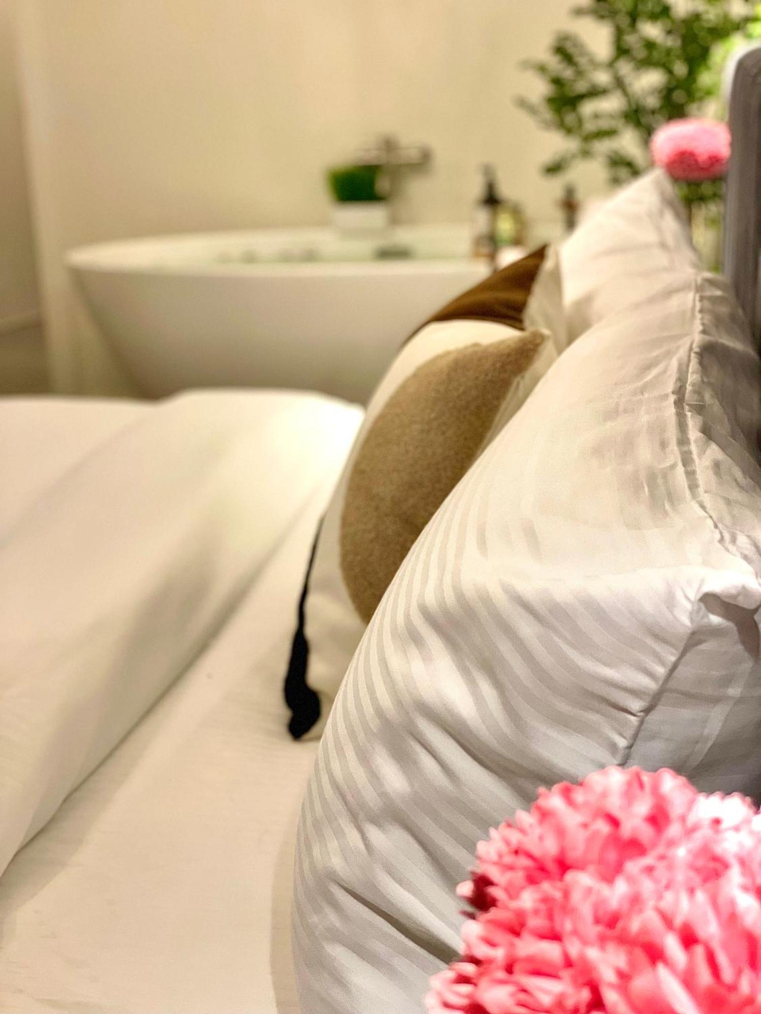 Apartment Designer With Complex & Jacuzzi Near Bahai Garden *