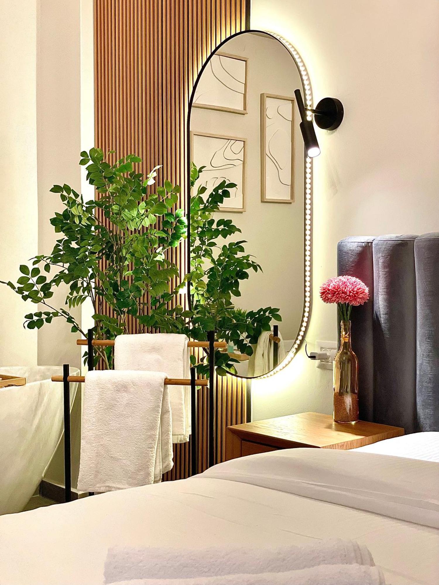Designer With Complex & Jacuzzi Near Bahai Garden Apartment Haifa