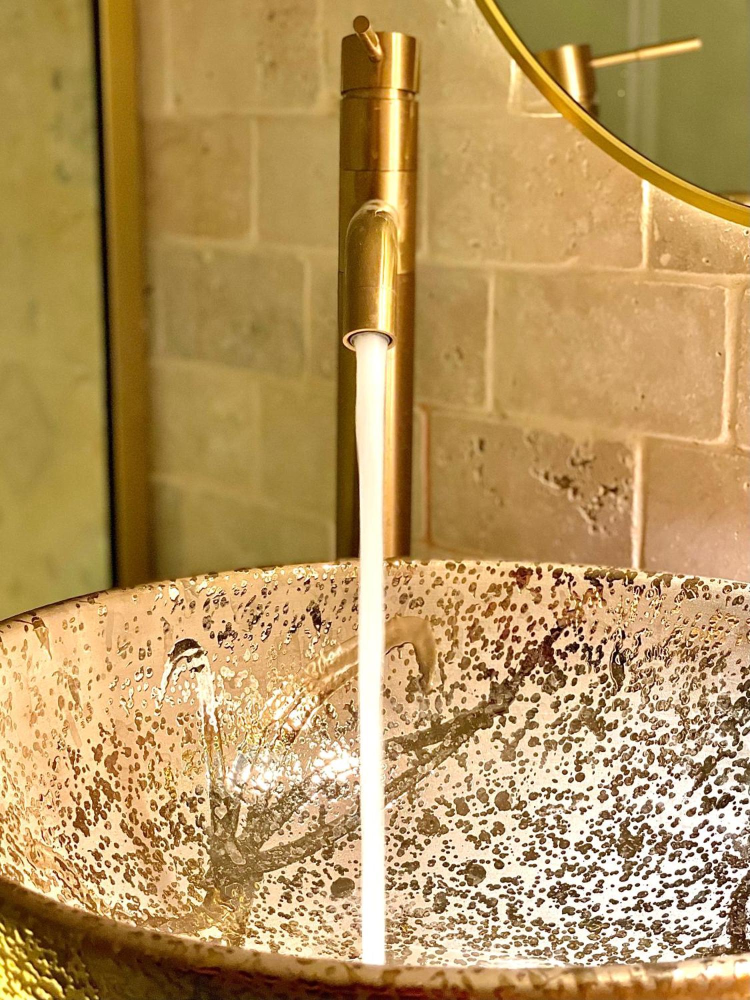 Designer With Complex & Jacuzzi Near Bahai Garden דירה *